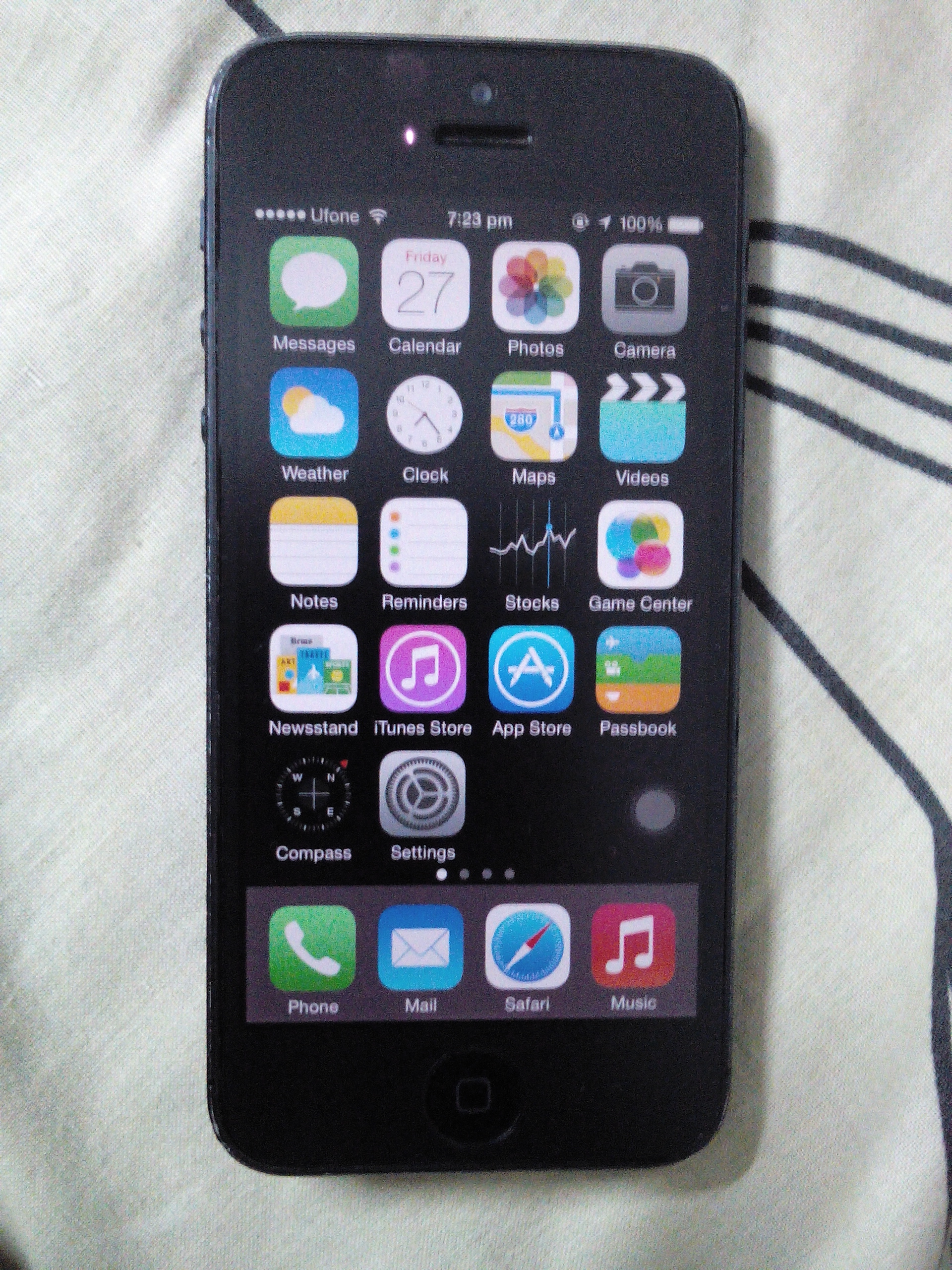 1665-iphone-5-16gb-black-factory-unlock-1665-5.jpg